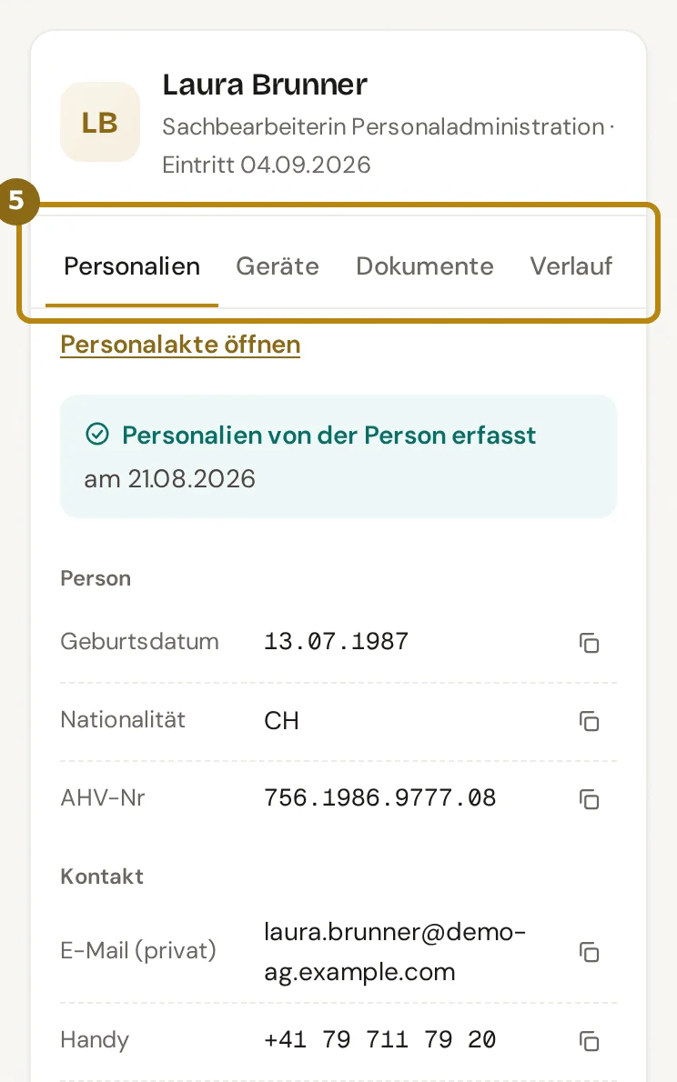 Rechte Spalte mit der Person und den Reitern Personalien, Geräte, Dokumente und Verlauf, markiert sind die Reiter