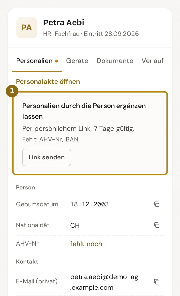 Spalte neben der Checkliste eines Eintritts, markiert ist der Hinweis, dass AHV-Nummer und IBAN fehlen, mit dem Knopf Link senden