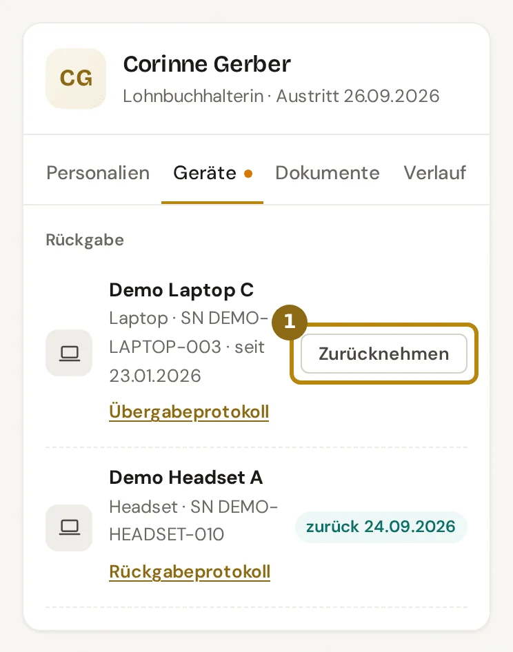 Reiter Geräte auf der Checkliste eines Austritts mit einem offenen Gerät und einem zurückgegebenen, markiert ist der Knopf Zurücknehmen